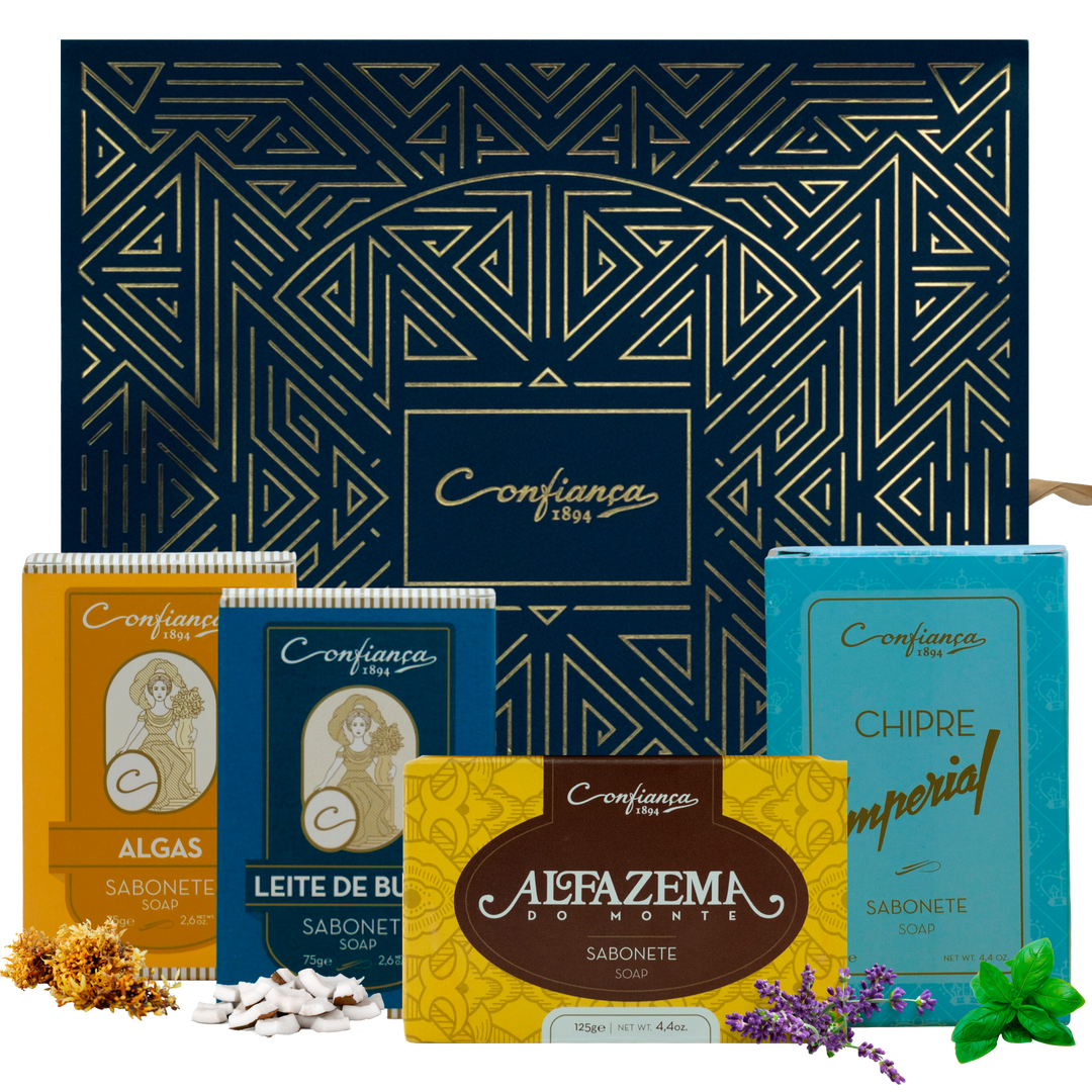 Kit Skincare de sabonetes: Surpreenda com o nosso pacote de sabonetes com ingredientes naturais para mãos, rosto e corpo. Faça da rotina de cuidados pessoais com os nossos sabonetes! Sabonete de Algas, Sabonete de Leite de Burra, Sabonete de Alfazema do Monte e Sabonete de Chipre Imperial.