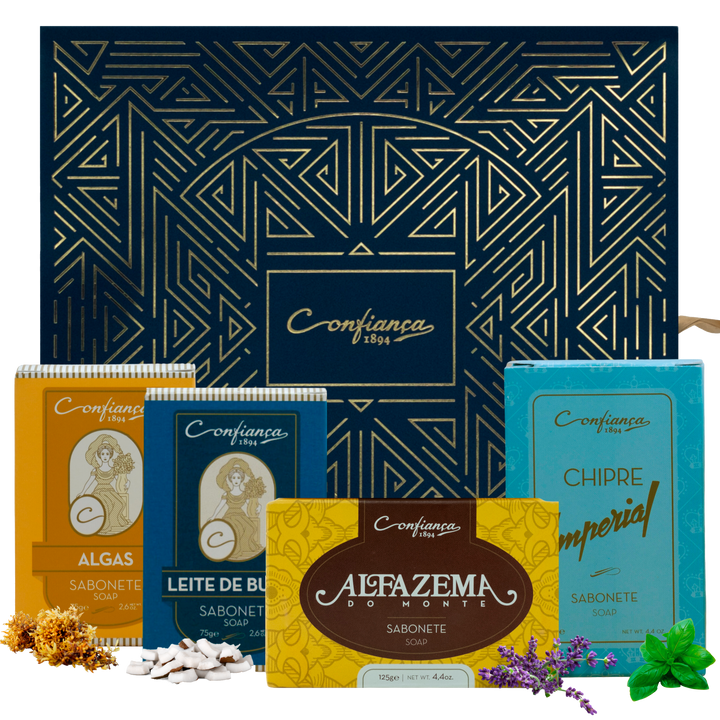 Kit Skincare de sabonetes: Surpreenda com o nosso pacote de sabonetes com ingredientes naturais para mãos, rosto e corpo. Faça da rotina de cuidados pessoais com os nossos sabonetes! Sabonete de Algas, Sabonete de Leite de Burra, Sabonete de Alfazema do Monte e Sabonete de Chipre Imperial.